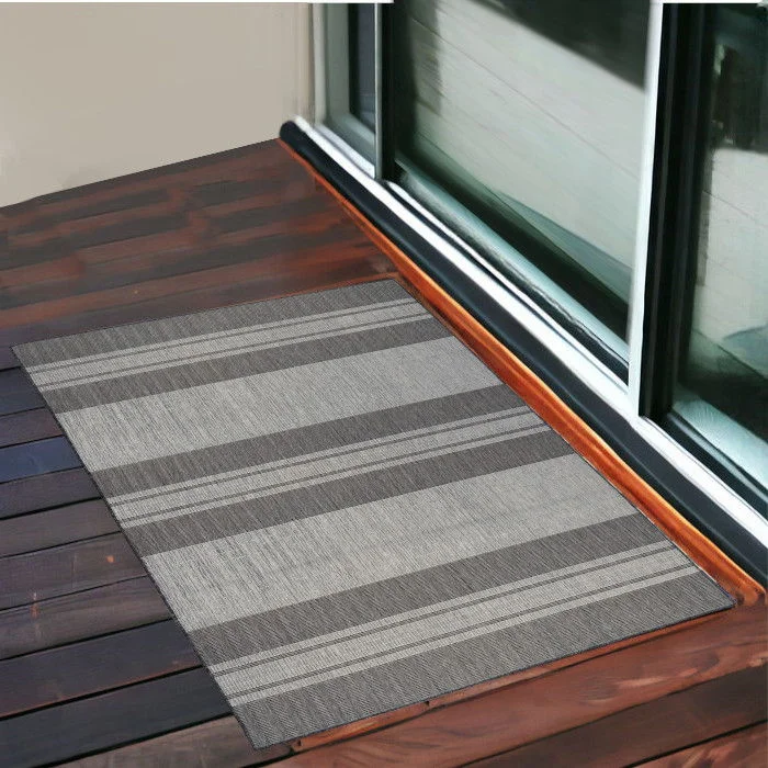 Carpet for travel rug-2' X 3' Striped Stain Resistant Outdoor / Indoor Area Rug - Blue / Gray