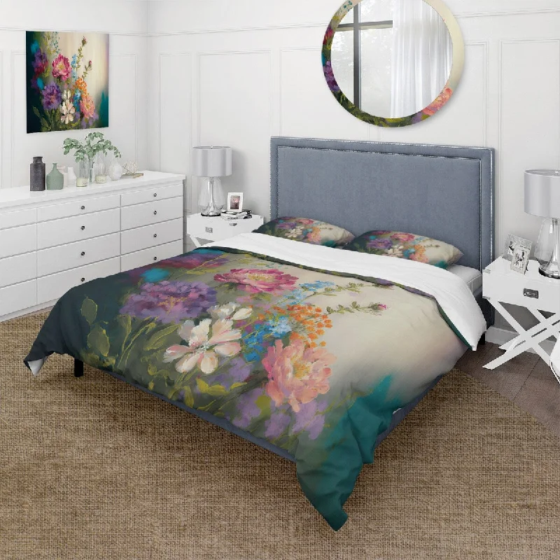 Budget-friendly bed linen-Designart "Painted Blossoming Wildflowers III" Cream Traditional - Bedding Cover Set With Shams