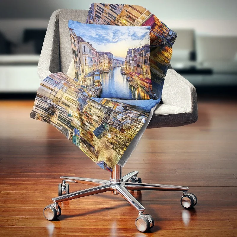 Diamond-patterned fleece throw blanket -Designart 'Grand Canal Panorama' Landscape Photography Throw Blanket